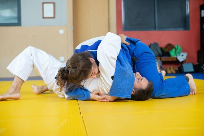 Clarisse Agbegnenou en entrainement judo
