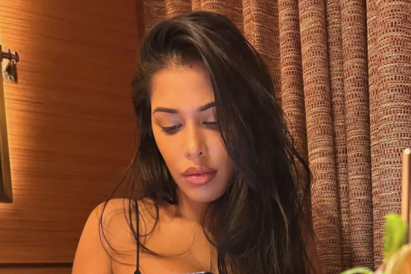 Ayem nour taille 